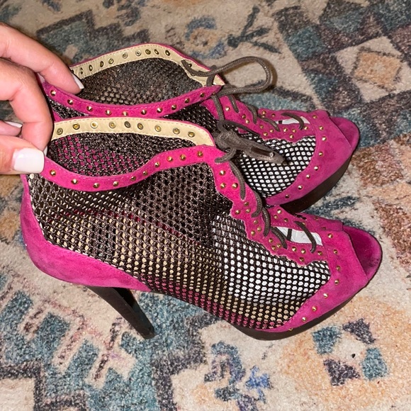 High platform heels hot pink and brown fishnet with gold studs peep toe tie up - Picture 2 of 5